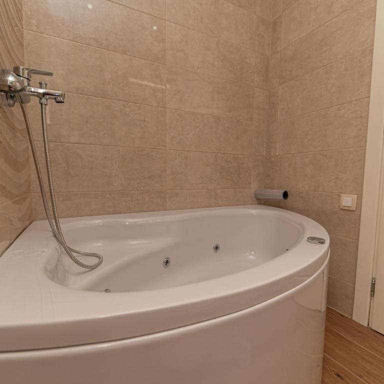 Red Hill - Apartman sa 2 Spavaće Sobe, Balkonom i Pogledom na More - 21