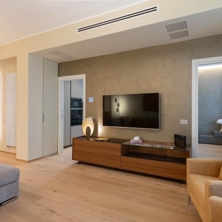 Heart Milan Apartments Duomo Missori - Three-Bedroom Apartment - Via Cornaggia 9 - 6