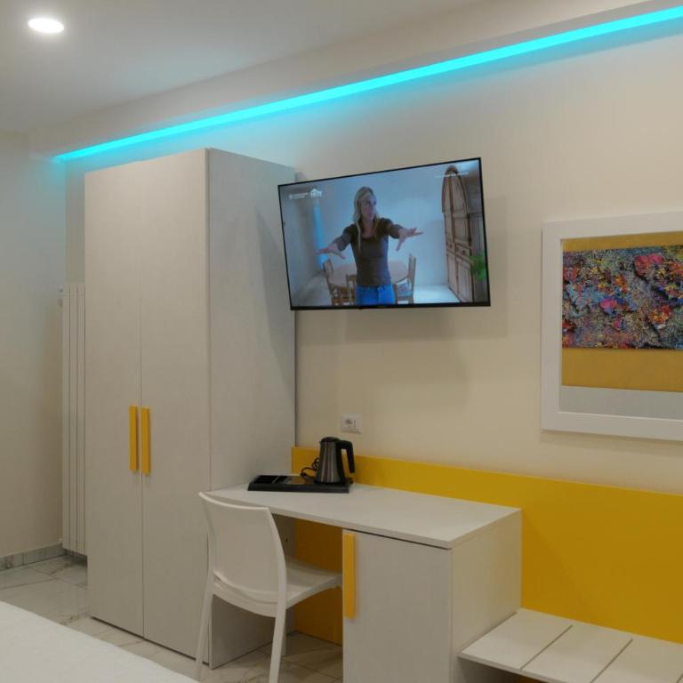 B&B AIDA Rooms Cefalù - Camera Quadrupla Deluxe - 5