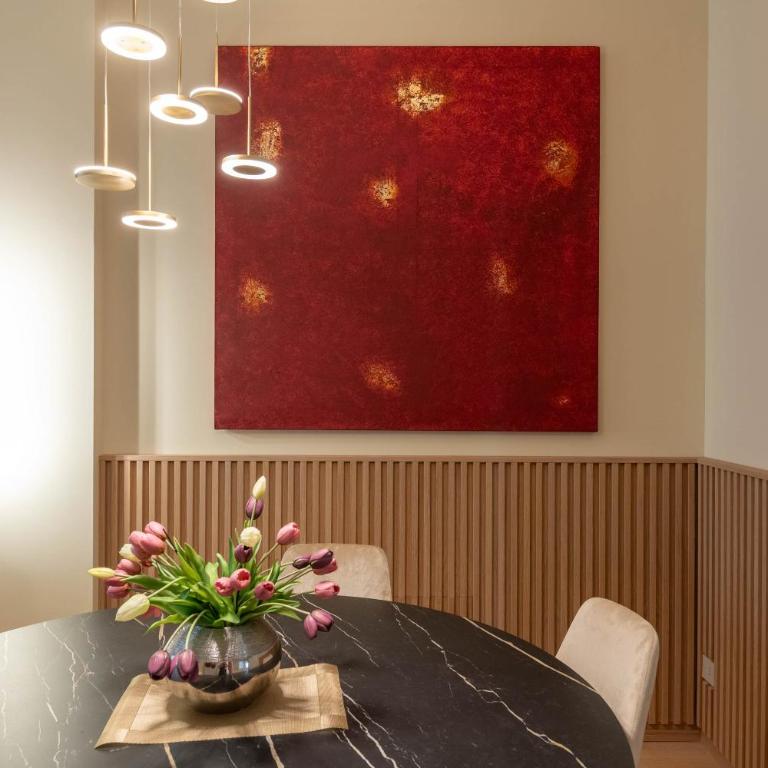 Heart Milan Apartments Duomo Missori - Three-Bedroom Apartment - Via Cornaggia 9 - 44