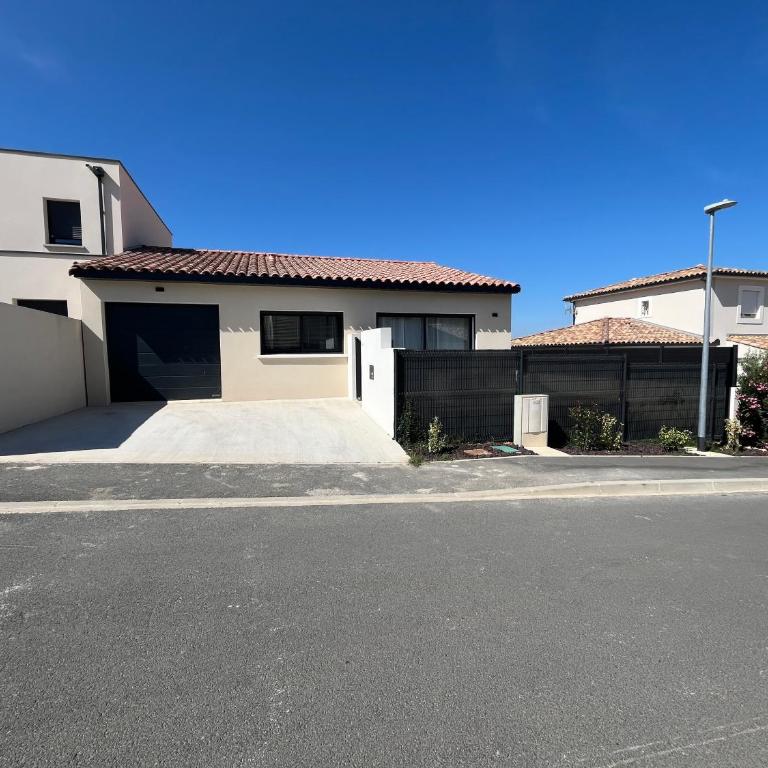 Maison quartier la Campane Narbonne - Two-Bedroom Villa - 29
