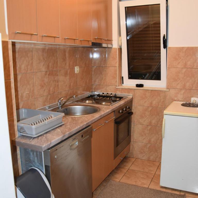 Miranda - One-Bedroom Apartment - 2