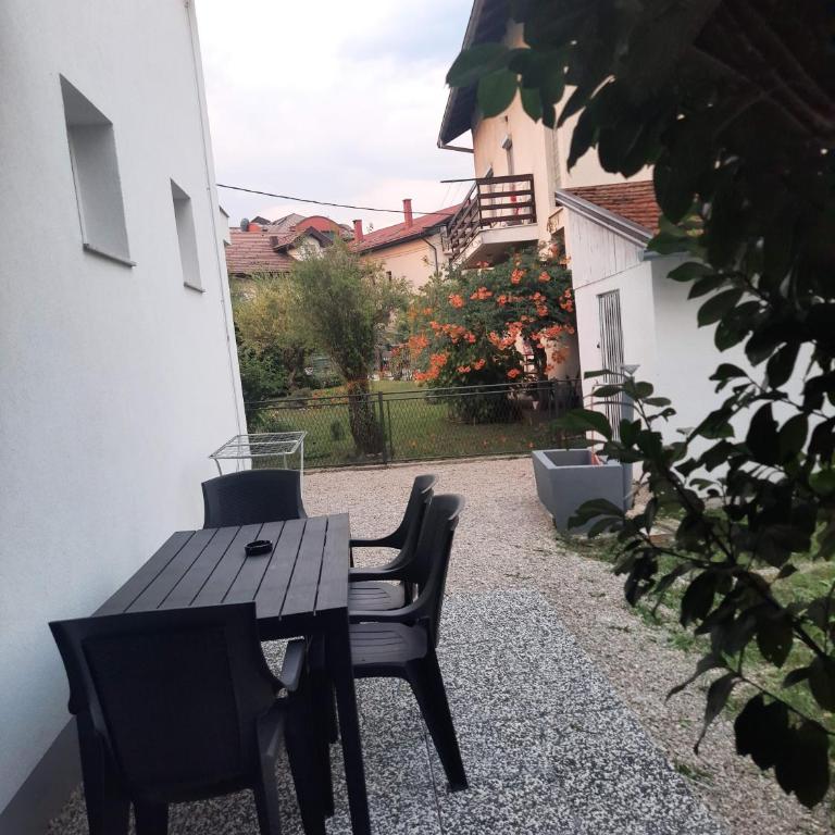 Apartments White House Bihac - Two-Bedroom Apartment - 19