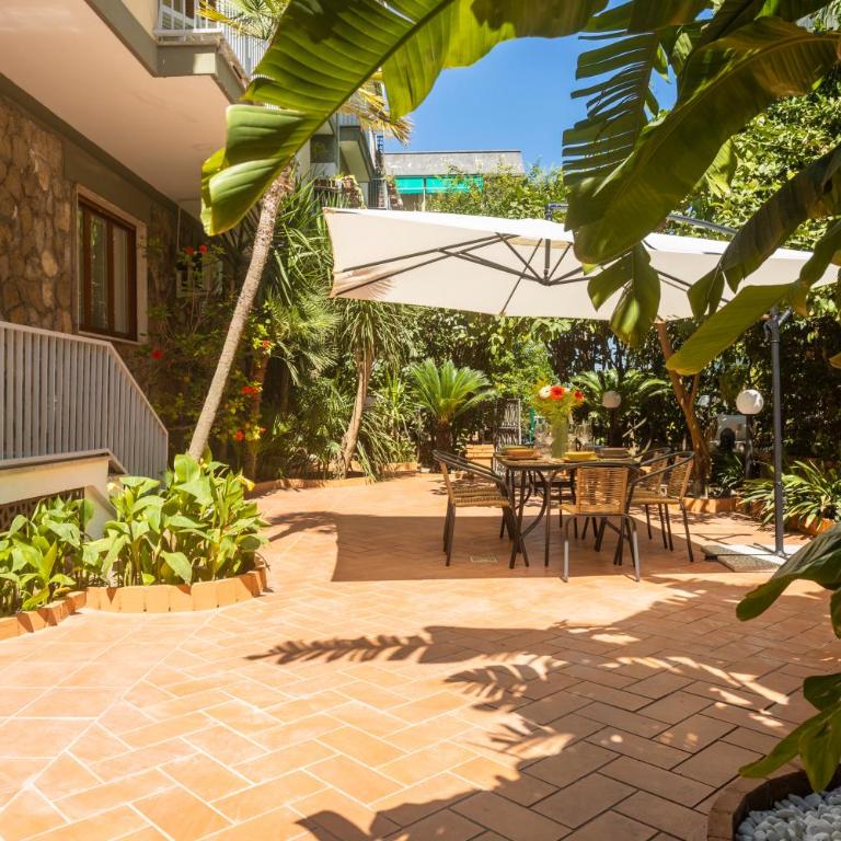 Casa Lory Sorrento - Three-Bedroom Deluxe Apartment - 46