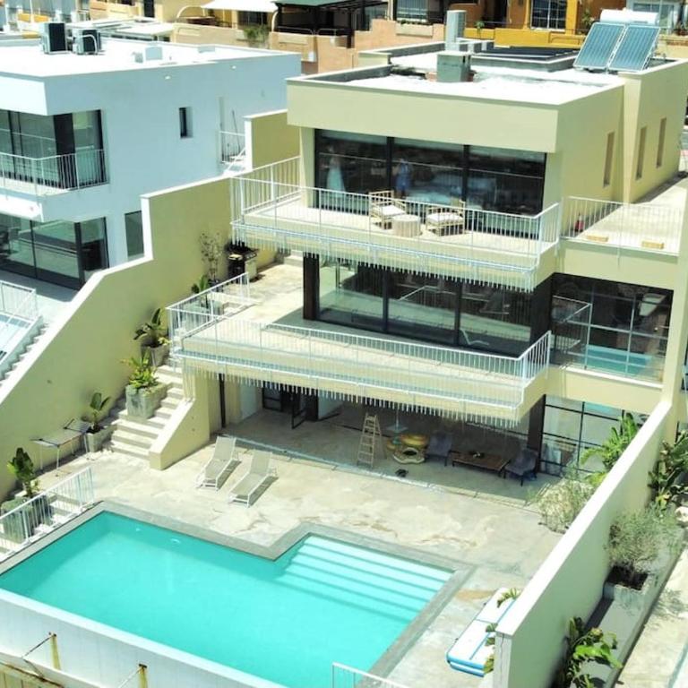 New, spacious villa with amazing views - Villa - 3
