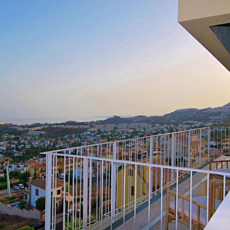 New, spacious villa with amazing views - Villa - 20