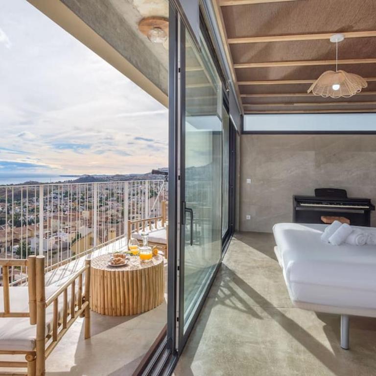 New, spacious villa with amazing views - Villa - 23