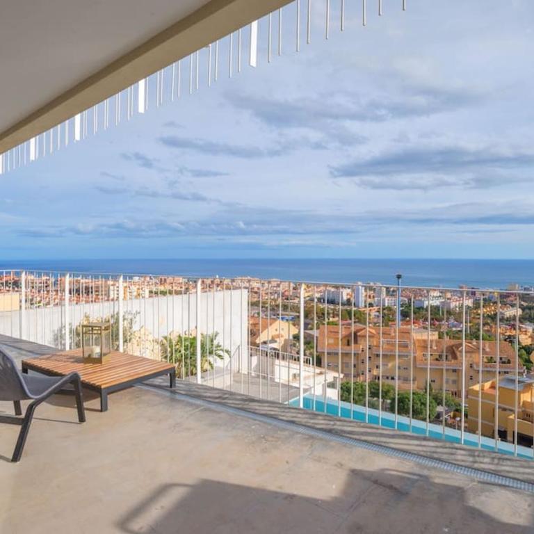 New, spacious villa with amazing views - Villa - 55