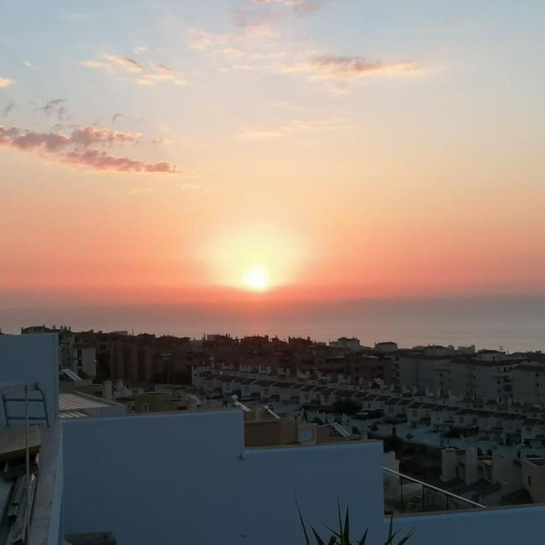 New, spacious villa with amazing views - Villa - 76