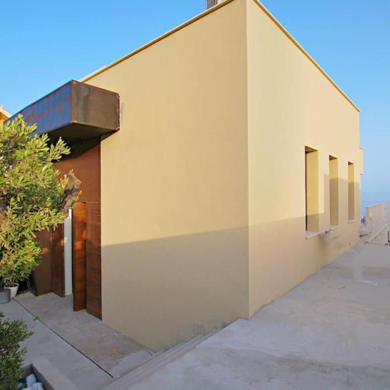 New, spacious villa with amazing views - Villa - 87