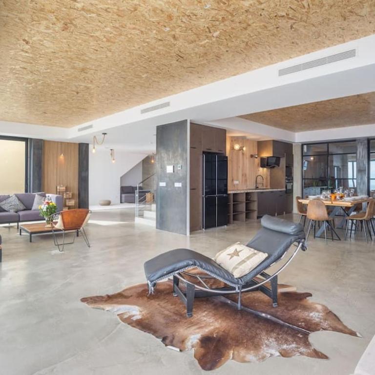 New, spacious villa with amazing views - Villa - 100