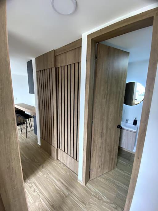Apartamento nuevo en conjunto, Picina y Jacuzzi comunal - Parqueadero Privado - Apartamento de 3 dormitorios - 7