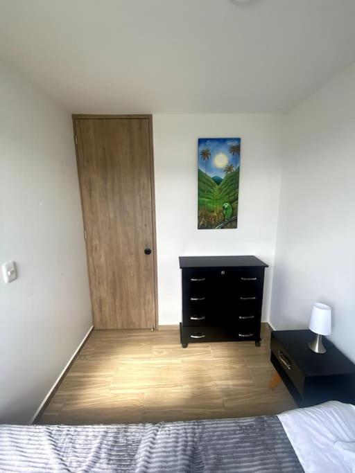 Apartamento nuevo en conjunto, Picina y Jacuzzi comunal - Parqueadero Privado - Apartamento de 3 dormitorios - 22
