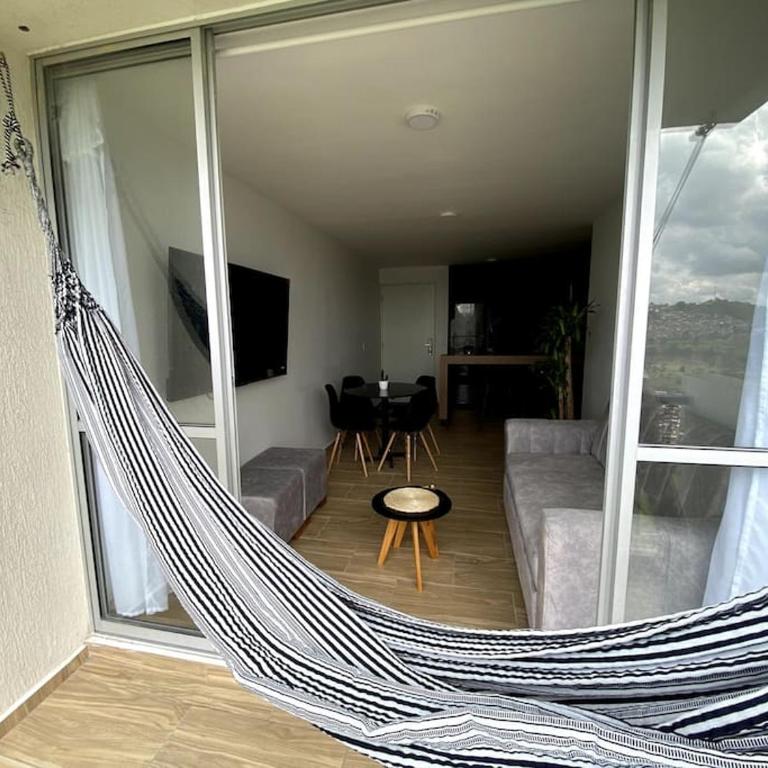 Apartamento nuevo en conjunto, Picina y Jacuzzi comunal - Parqueadero Privado - Apartamento de 3 dormitorios - 43