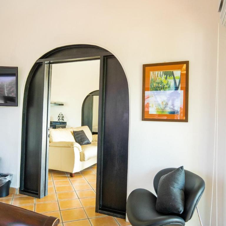 La Marina Inn - Double Room with Partial Sea View - 12