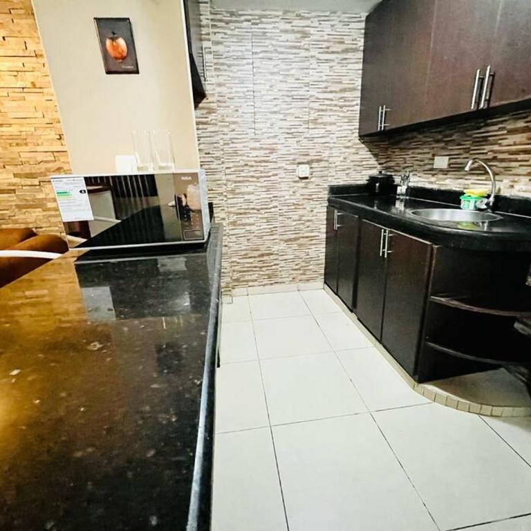 Gran Suite Junto Al San Marino Mall - Apartamento de 1 dormitorio - 18