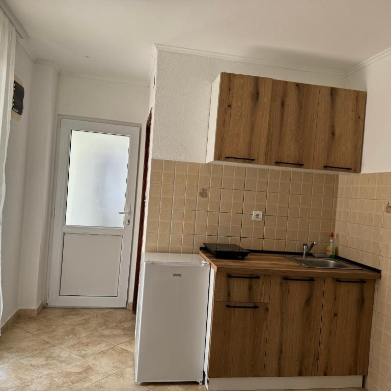 Apartmani Asovic - One-Bedroom Apartment - 4
