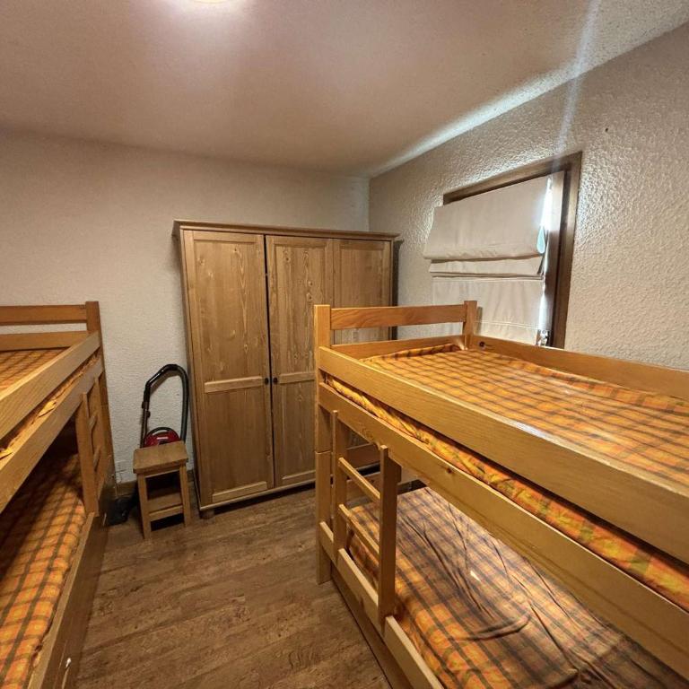 Auris en Oisans: Appart 4 pers, 250m pistes, balcon, parking gratuit, animaux admis - Apartment mit 1 Schlafzimmer - 5