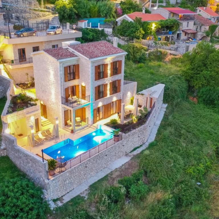 Luxury Villa Flower - Vila sa Sopstvenim Bazenom - 40