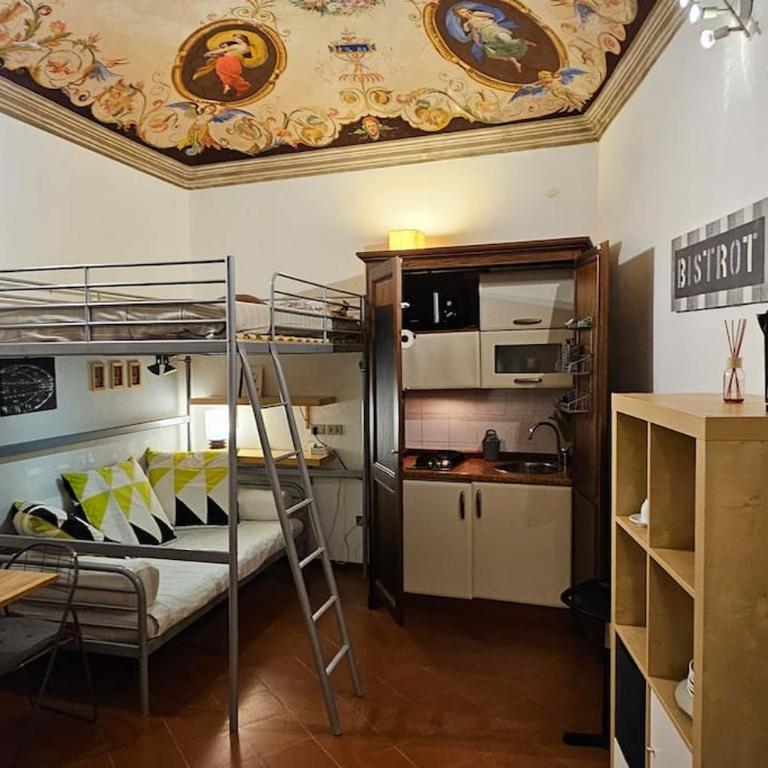 Monolocale in palazzo d'epoca - Appartamento con 1 Camera da Letto - 1