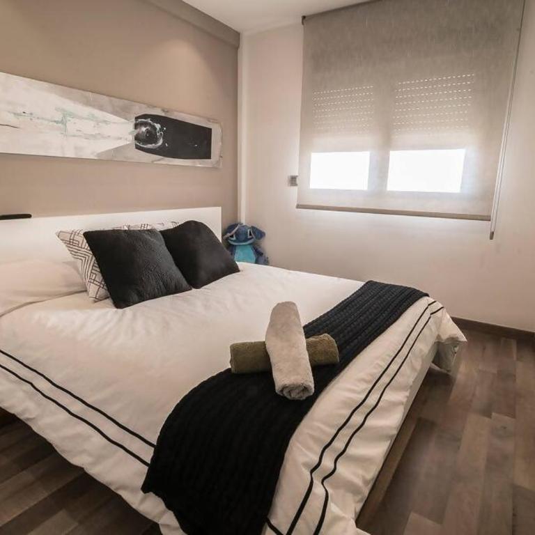 Céntrico y reformado con estilo - Two-Bedroom Apartment - 3