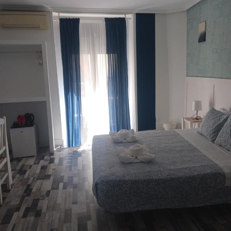 Fuencarral Adeco - Double Room with Extra Bed - 6