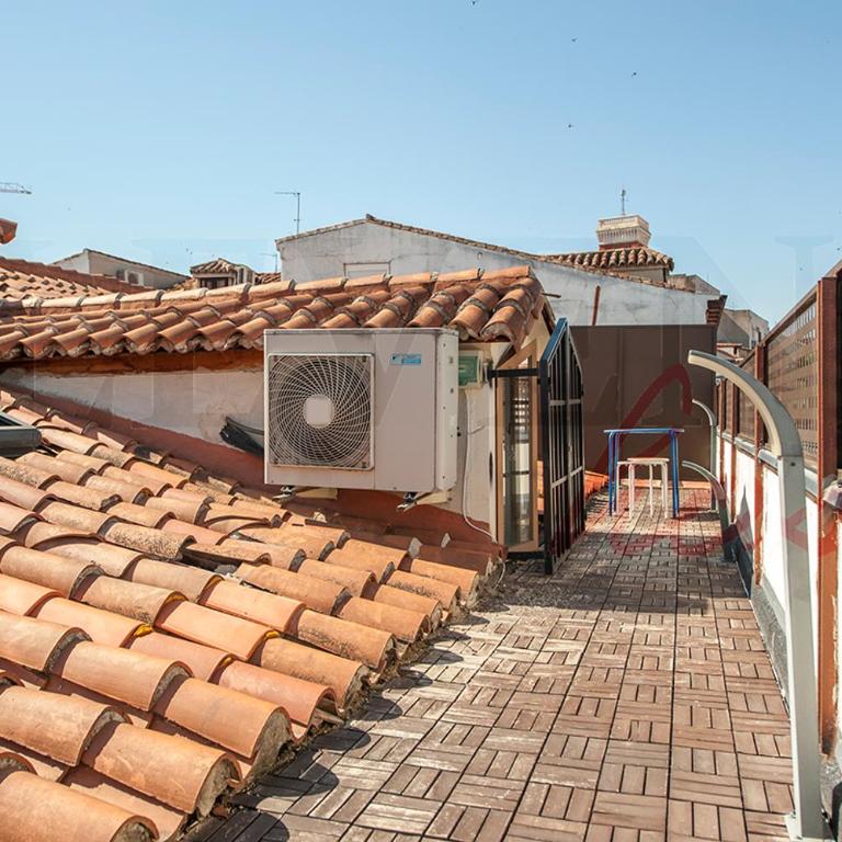 Exclusivo Ático con terraza en Plaza Mayor - Apartamento de 2 dormitorios - 3