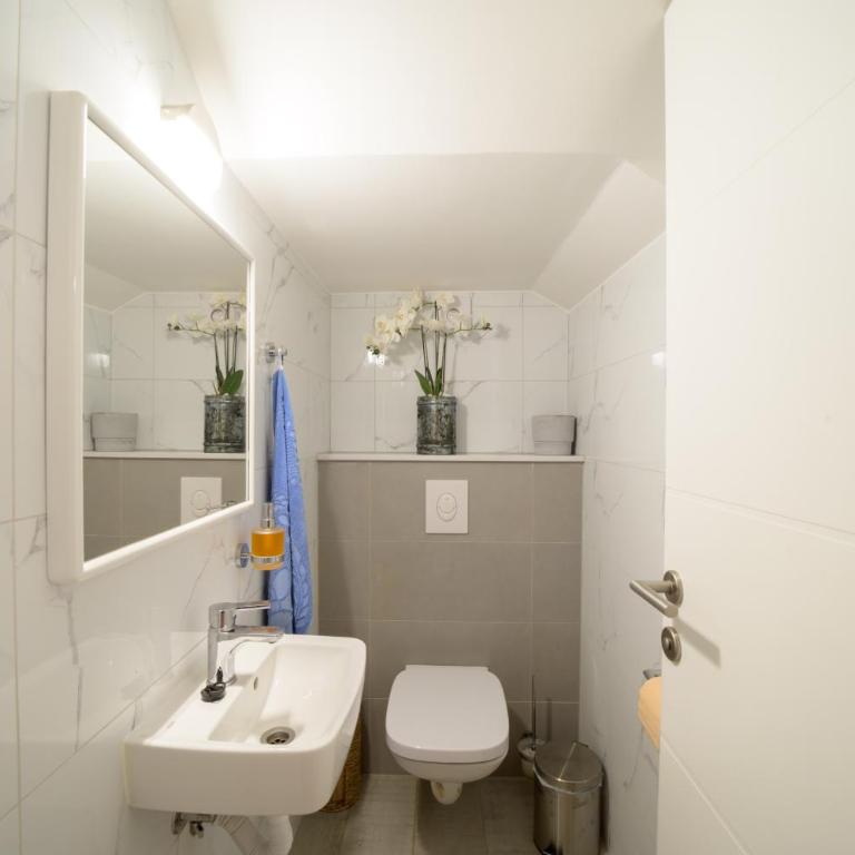 Villa Schumann - Three-Bedroom Villa - 48