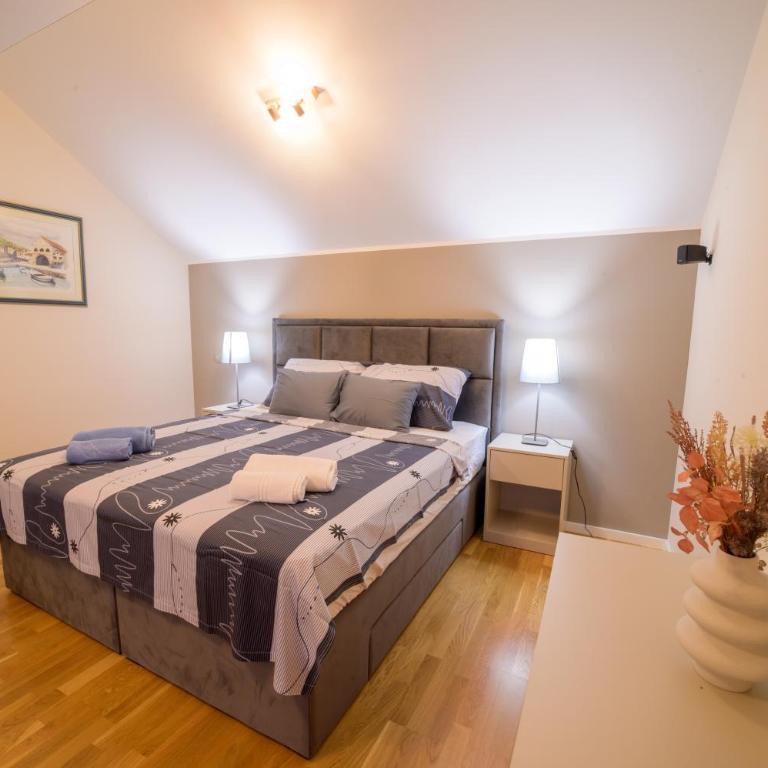 Villa Schumann - Three-Bedroom Villa - 54