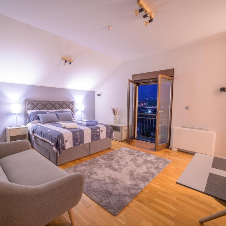 Villa Schumann - Three-Bedroom Villa - 35