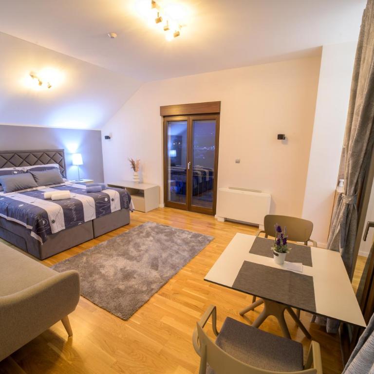 Villa Schumann - Three-Bedroom Villa - 3