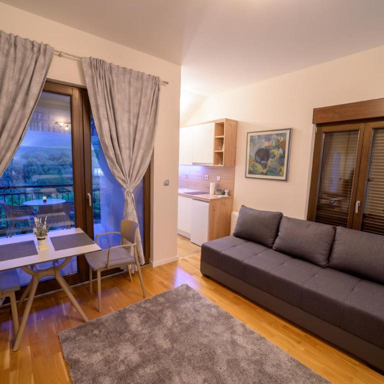 Villa Schumann - Three-Bedroom Villa - 57
