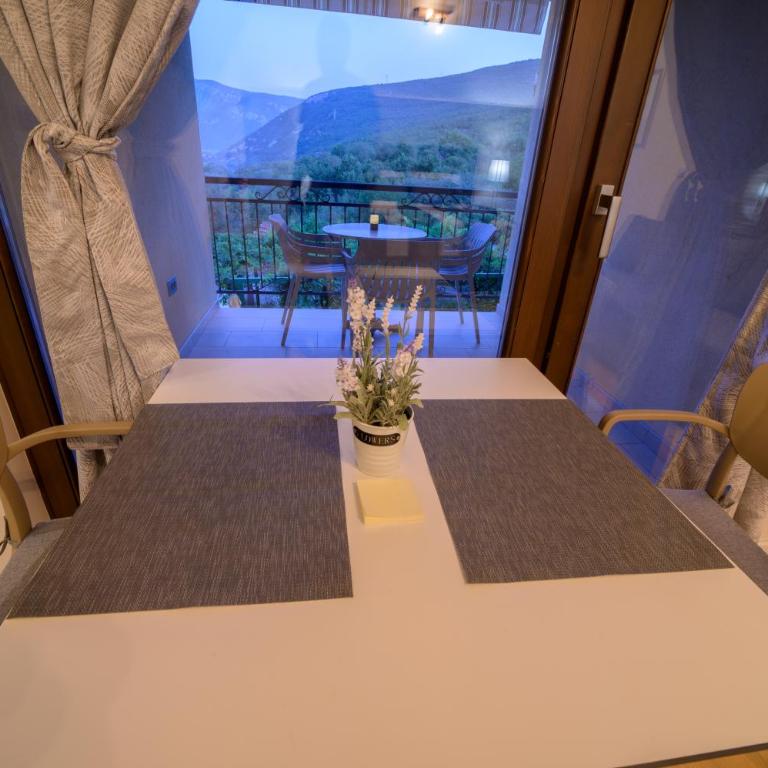 Villa Schumann - Three-Bedroom Villa - 89