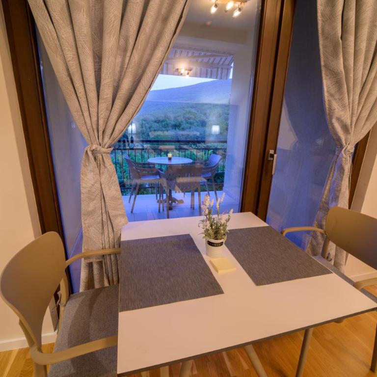 Villa Schumann - Three-Bedroom Villa - 81