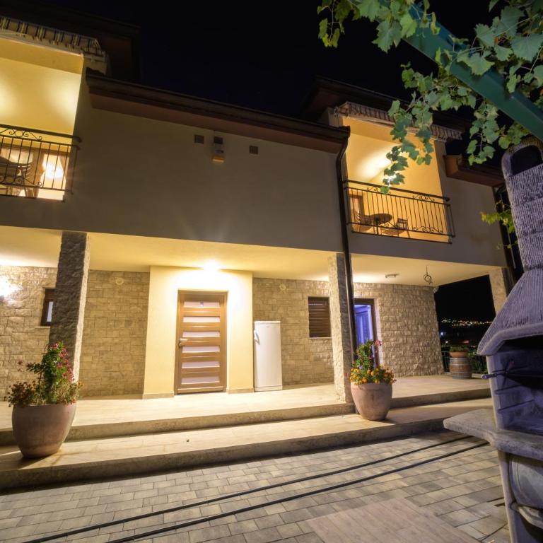 Villa Schumann - Three-Bedroom Villa - 83