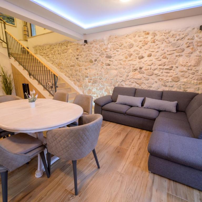 Villa Schumann - Three-Bedroom Villa - 90