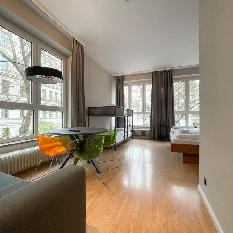 Hotel Sendlinger Tor - Mehrbettzimmer für bis zu 6 Personen - 4