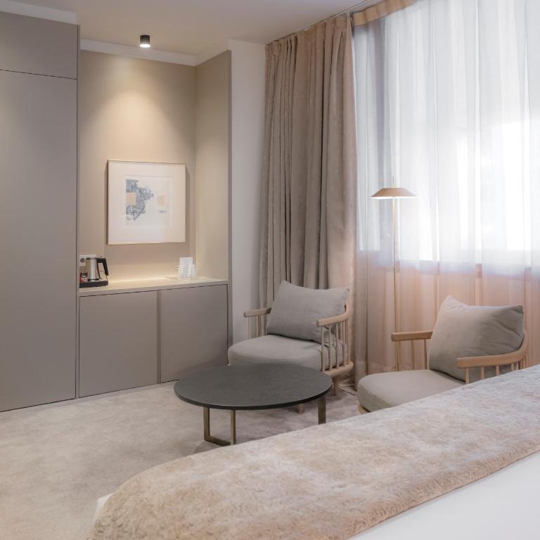 Carlemany Girona - Habitación Familiar (2 adultos + 2 niños) - 7