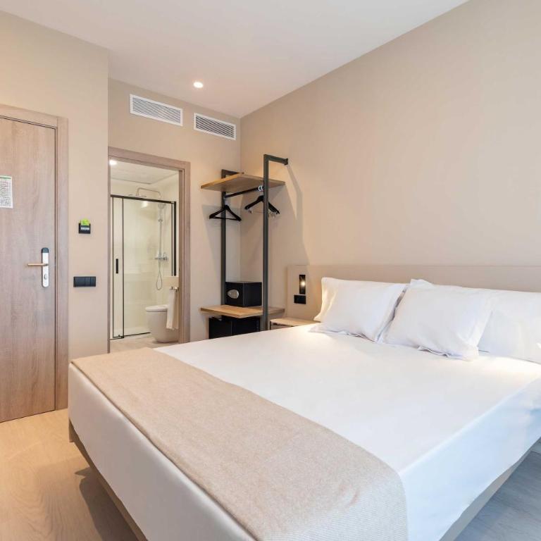 HQ Arena Hotel - Standard Double Room - 5