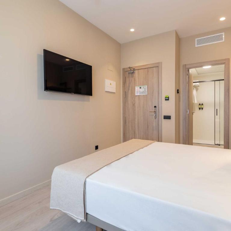 HQ Arena Hotel - Standard Double Room - 7