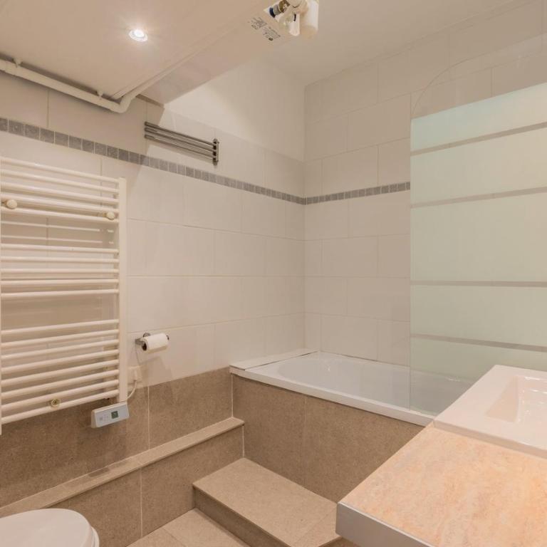 Appartement une chambre, proche métro - Appartement - 15