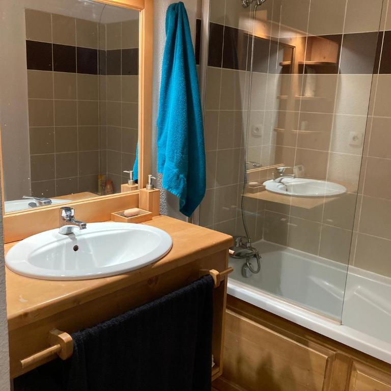 Spacieux appartement, plein centre avec Sauna - Appartement 4 Chambres - 52