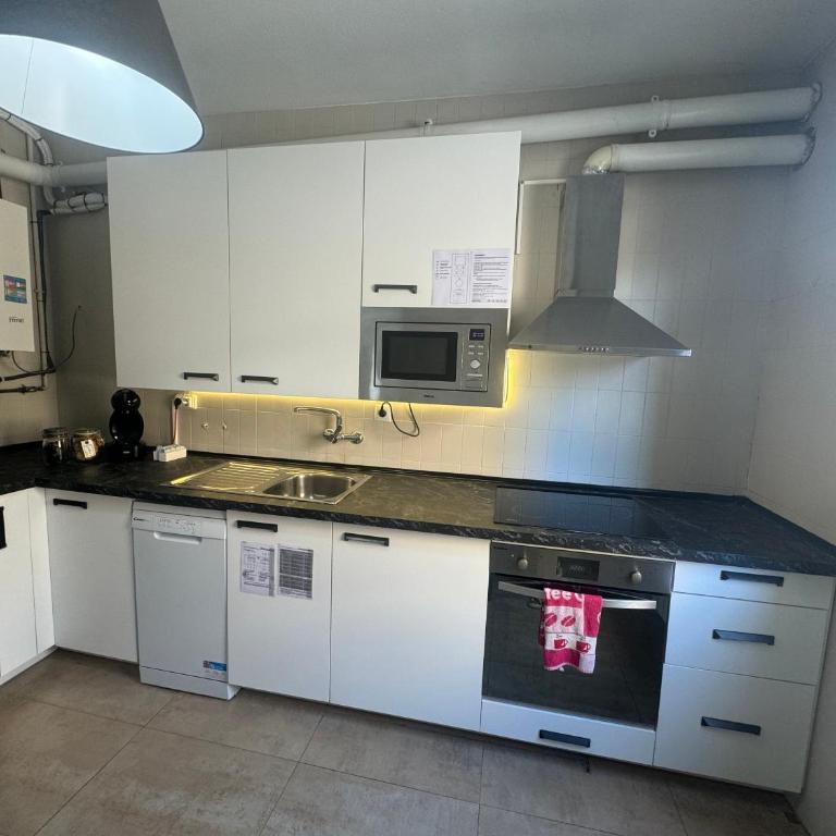 Santiago Tower Aire Ac casco antiguo By Apartamentos Logrono - Apartamento de 1 dormitorio - 21