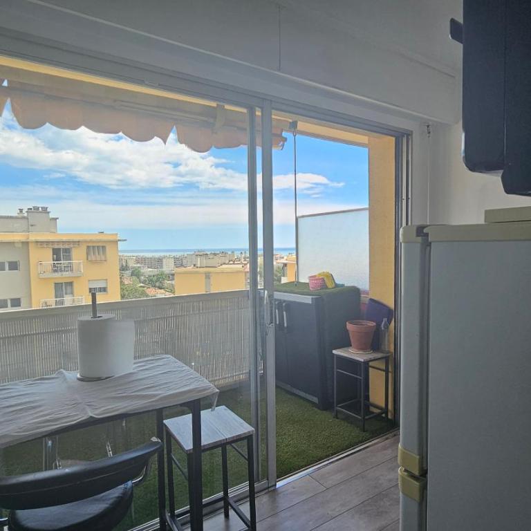 CHARMING STUDIO wiTH PRIVATE PARKING - Appartement 1 Chambre - 14