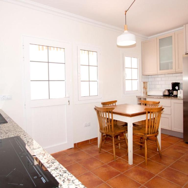 Apartamentos Juan Benítez - Casa Unifamiliar de 3 dormitorios - 14