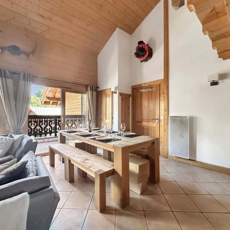 CRIS112 - Duplex 8 personnes centre village - Four-Bedroom Apartment with Balcony - 5