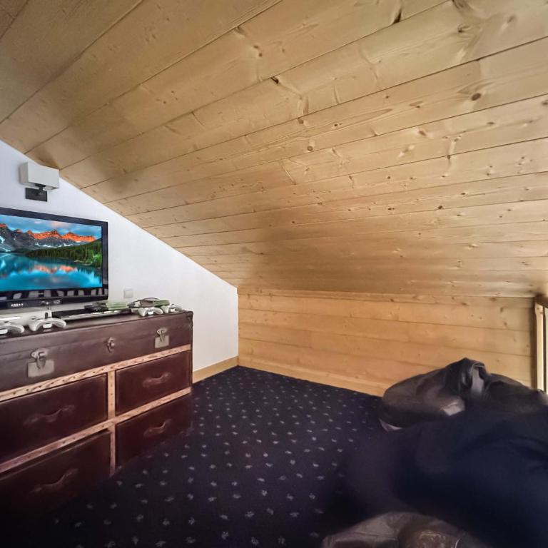 CRIS112 - Duplex 8 personnes centre village - Four-Bedroom Apartment with Balcony - 15