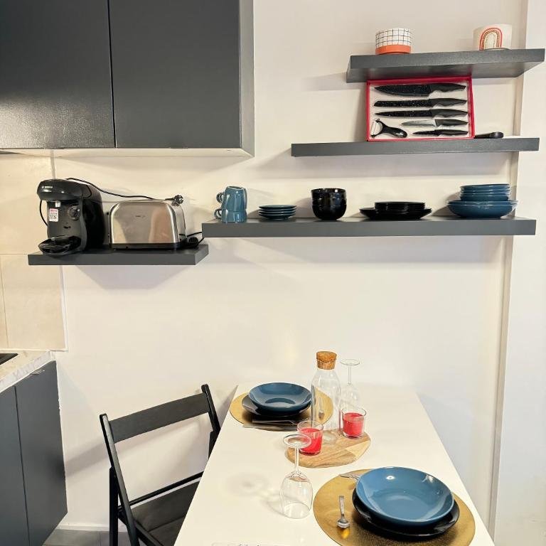 Studio dans résidence avec piscine et tennis - One-Bedroom Apartment - 11