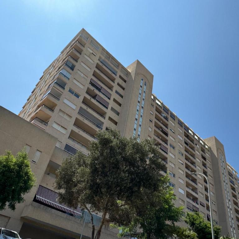 Apartamento con vistas al mar y piscina en Benalmadena - Apartamento de 2 dormitorios - 41