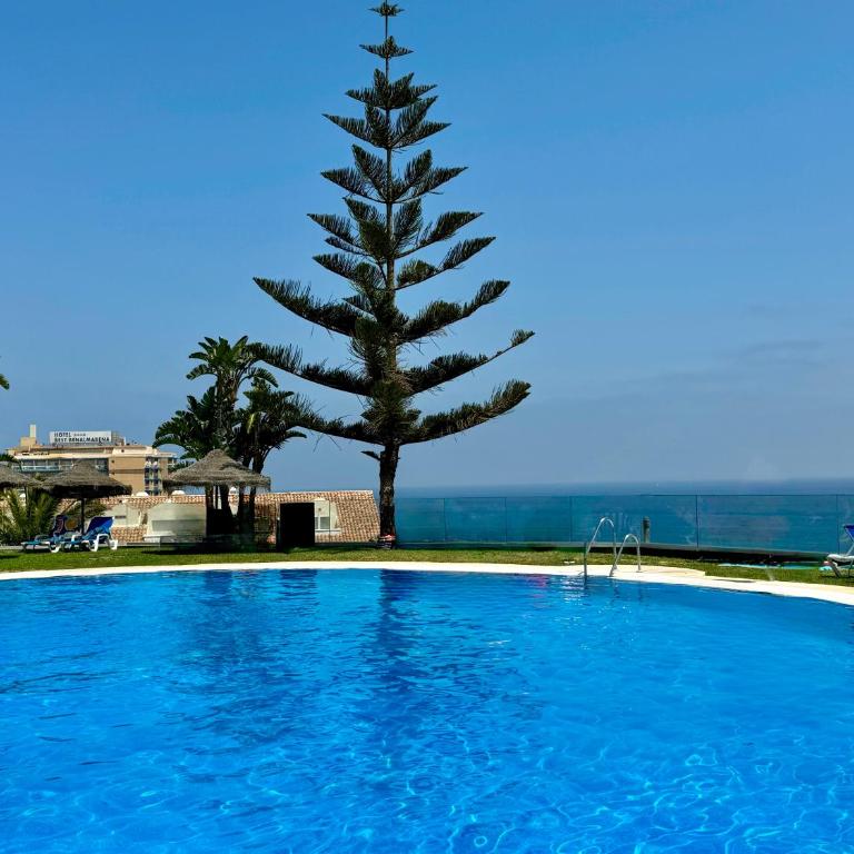 Apartamento con vistas al mar y piscina en Benalmadena - Apartamento de 2 dormitorios - 29